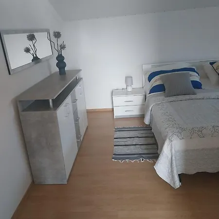 Apartment Oasis *